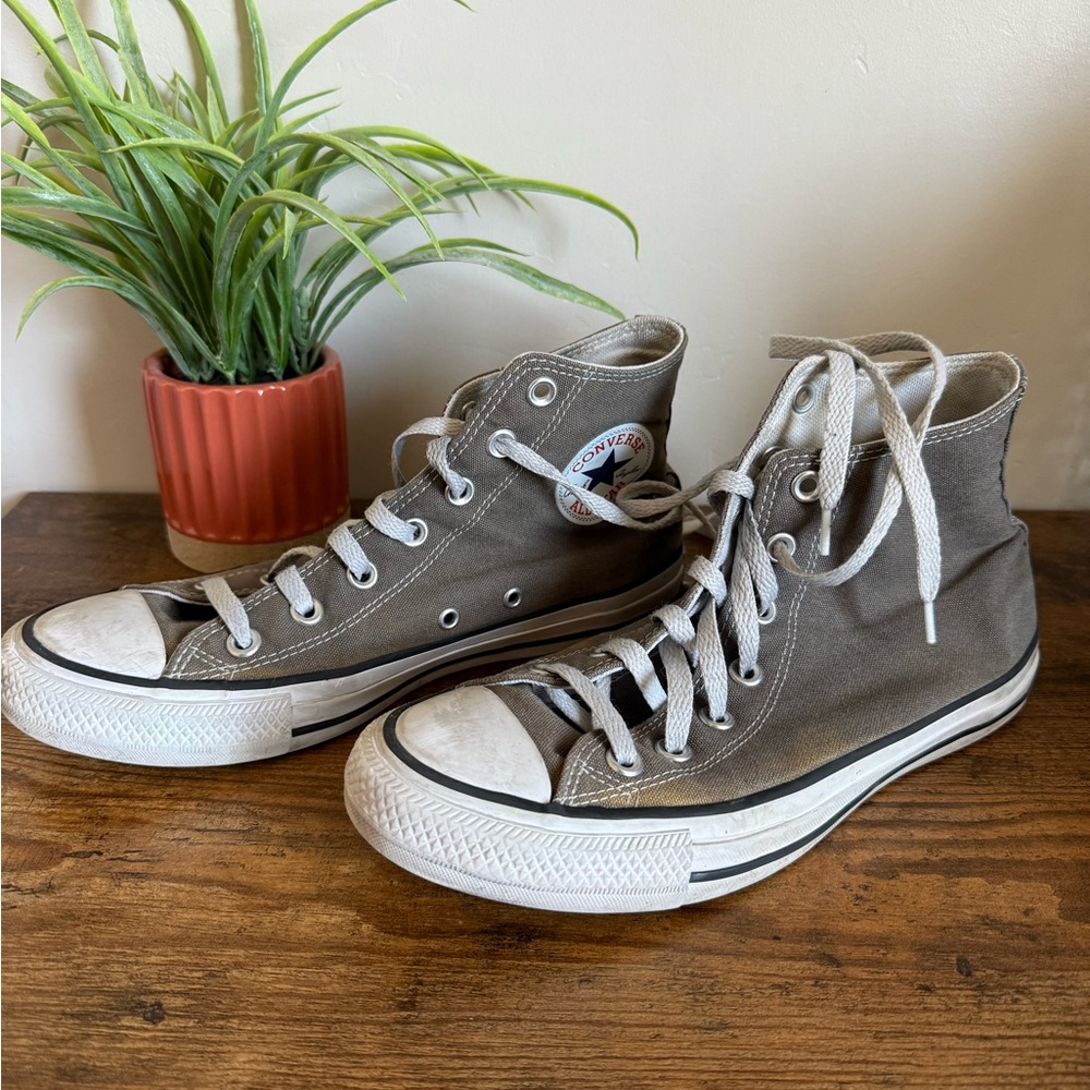 Converse Gray High-Top Sneakers men’s 6 women’s 8